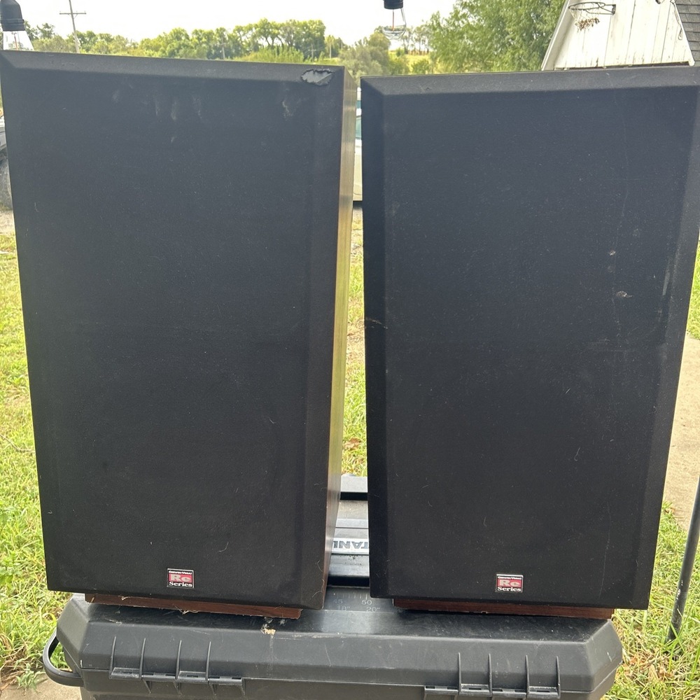Cerwin Vega RE 30 Series 250 Watt 3 Way Floor Standing Speakers 12”
